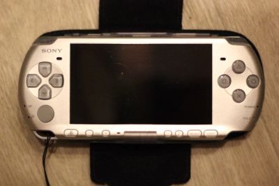 Лот: 3934046. Фото: 1. PSP 3008 прошитая. Игровые приставки, консоли