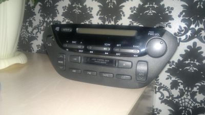 Лот: 4105555. Фото: 1. Штатная магнитола Toyota vista. Автомагнитолы