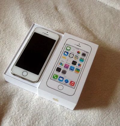 Лот: 7767206. Фото: 1. iPhone 5s 64GB. Смартфоны