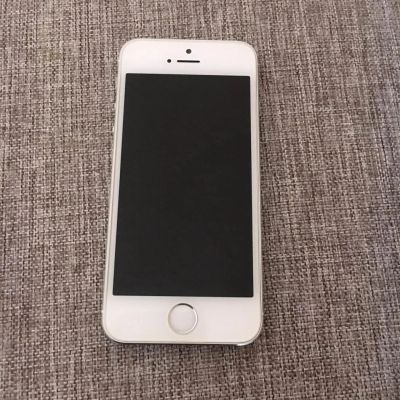 Лот: 8167798. Фото: 1. Продам Iphone 5S в идеальном состоянии. Смартфоны