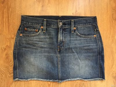 Лот: 14937525. Фото: 1. юбка короткая джинсовая levis. Юбки