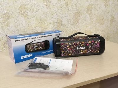 Лот: 21174531. Фото: 1. Колонка с радио BBK. Портативные, беспроводные колонки
