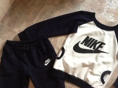 Лот: 4574300. Фото: 1. Костюм спортивный Nike новый... Костюмы