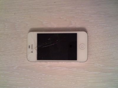 Лот: 5246821. Фото: 1. iphone 4s белый 16gb. Смартфоны