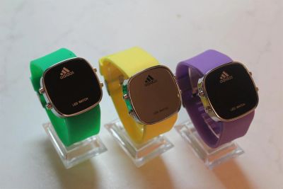 Лот: 3720218. Фото: 1. часы adidas с желтым ремешком... Другие наручные часы