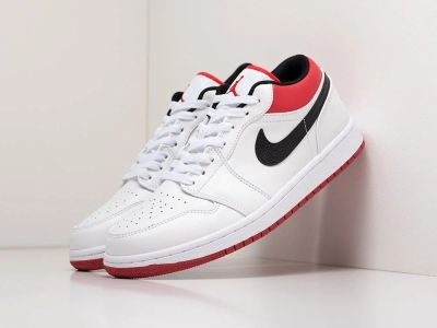 Лот: 17463037. Фото: 1. Кроссовки Nike Air Jordan 1 Low... Кеды, кроссовки, слипоны