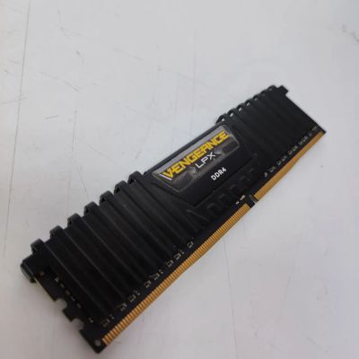 Лот: 20505488. Фото: 1. Модуль памяти 8GB DDR4 Corsair... Оперативная память