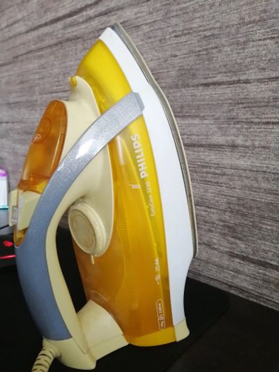 Лот: 16265015. Фото: 1. Утюг Philips EasyCare 3230. Утюги, парогенераторы, отпариватели
