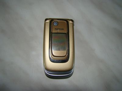 Лот: 10726460. Фото: 1. Nokia 6131. Хит. Открывается кнопкой... Кнопочные мобильные телефоны