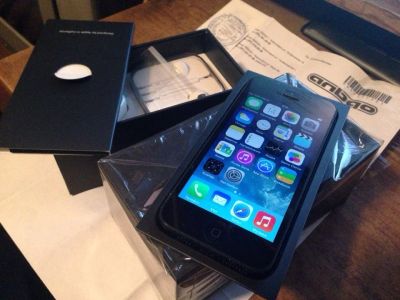 Лот: 4094012. Фото: 1. Продам iphone 5 16gb Черный состояние... Смартфоны