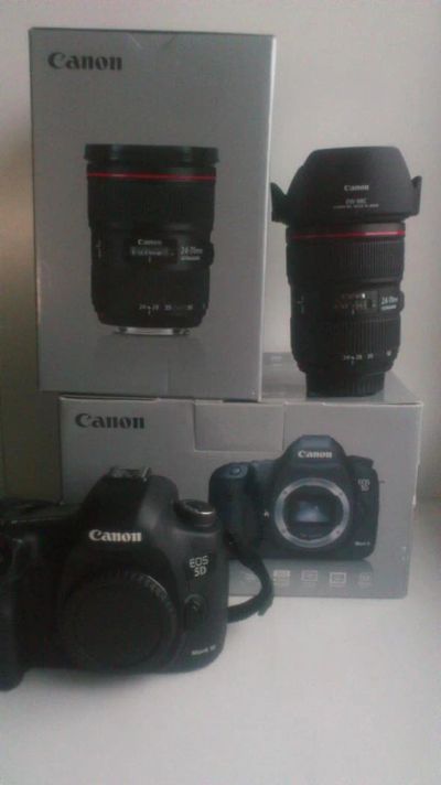 Лот: 6228876. Фото: 1. Canon 5D Mark III + Canon 24-70mm... Цифровые зеркальные