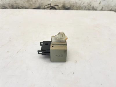 Лот: 25628816. Фото: 1. реле поворотов Toyota Camry ACV40. Двигатель и элементы двигателя