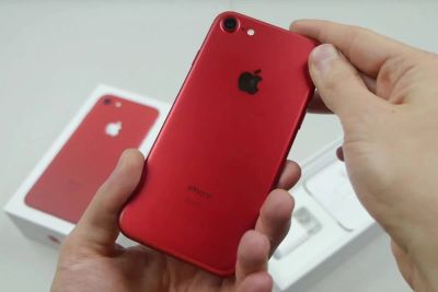 Лот: 10659133. Фото: 1. iPhone 7 Red 128gb. Смартфоны
