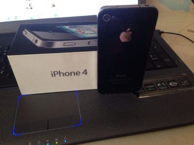 Лот: 4023363. Фото: 1. IPhone 4! В идеале!. Смартфоны