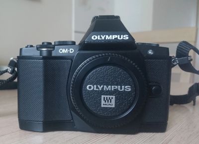 Лот: 15934553. Фото: 1. Фотоаппарат Olympus OM-D E-M5... Цифровые компактные