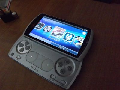 Лот: 7635219. Фото: 1. Sony Ericsson Xperia Play r800i... Смартфоны