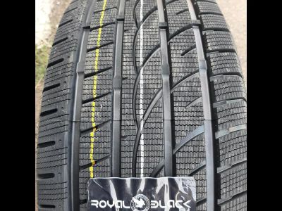 Лот: 23602215. Фото: 1. Зимняя резина 255/55 R-18 "Royal... Шины