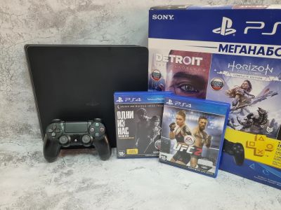 Лот: 18998829. Фото: 1. Sony PS4 Slim 1Tb + 5 дисков. Консоли