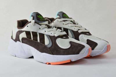Лот: 16843793. Фото: 1. Кроссовки женские Adidas Solebox... Кеды, кроссовки, слипоны
