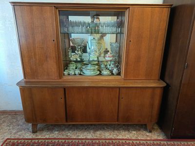 Лот: 25782901. Фото: 1. Сервант (без вещей). Шкафы, шкафы-купе