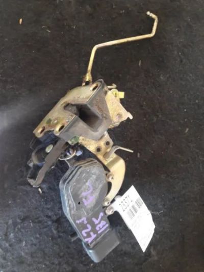 Лот: 21412818. Фото: 1. замок двери Toyota Hilux Surf... Двигатель и элементы двигателя
