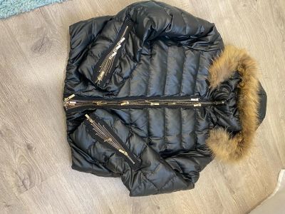 Лот: 17394288. Фото: 1. Куртка из эко кожи с натуральным... Верхняя одежда
