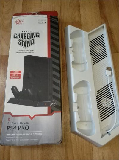 Лот: 12201893. Фото: 1. Вертикальная подставка для PS4... Аксессуары для игровых приставок, консолей, геймпады