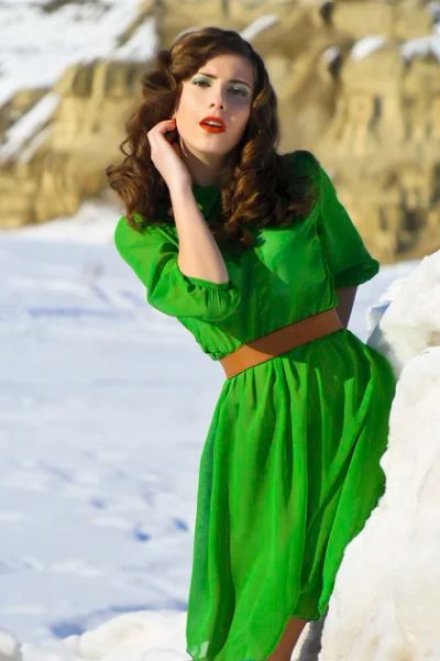 Лот: 3020048. Фото: 1. Яркое зеленое платье (летнее... Платья