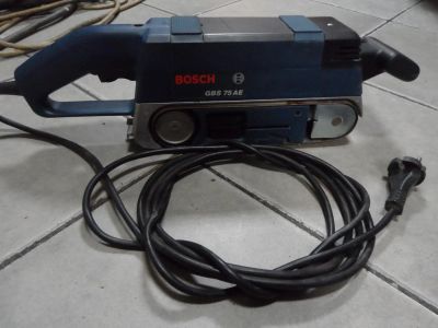 Лот: 6078119. Фото: 1. Продам ленточную шлифмашину Bosch... Электроинструмент
