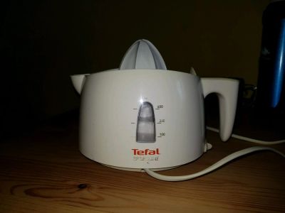 Лот: 11089800. Фото: 1. Соковыжималка для цитрусовых Tefal. Кухонная