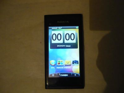 Лот: 9440094. Фото: 1. Торги 2 дня! Nokia N9 (сенсор... Кнопочные мобильные телефоны
