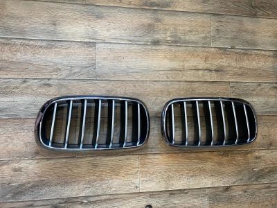 Лот: 17842011. Фото: 1. Решетка капота BMW X5 F15. Кузов