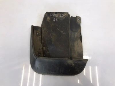 Лот: 21705664. Фото: 1. брызговик Honda Civic 4D FD1. Двигатель и элементы двигателя