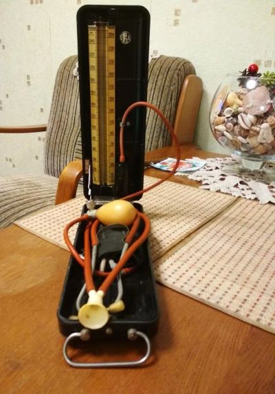 Лот: 10865303. Фото: 1. Тонометр раритеный. Другое (коллекционирование, моделизм)