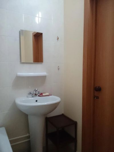 Лот: 9094455. Фото: 1. Раковина тюльпан. Раковины, умывальники