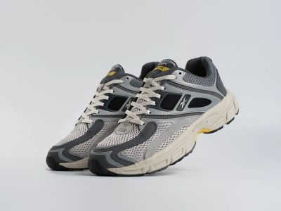 Лот: 25130511. Фото: 1. Кроссовки Reebok Premier Trinity. Кеды, кроссовки, слипоны