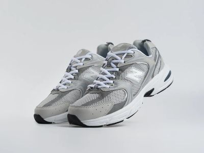 Лот: 25106766. Фото: 1. Кроссовки New Balance 530. Кеды, кроссовки, слипоны
