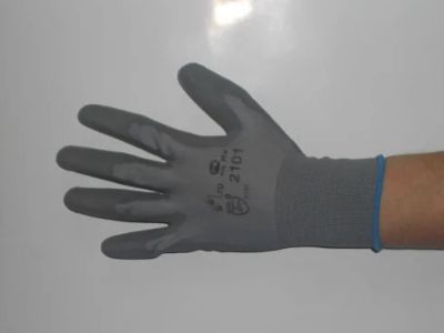 Лот: 19077105. Фото: 1. Перчатки нейлон с полиуретановым... Очки, каски, защитные приспособления