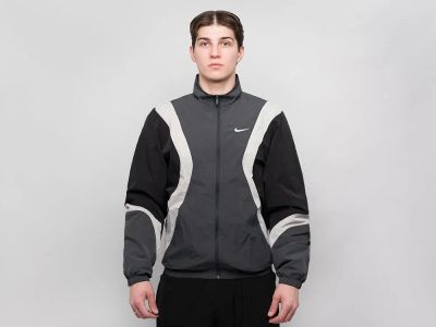 Лот: 25049407. Фото: 1. Ветровка Nike. Верхняя одежда
