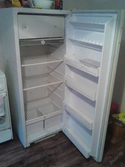 Лот: 5630143. Фото: 1. Продам холодильник Бирюса. Холодильники, морозильные камеры