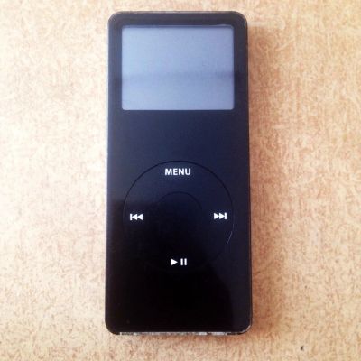 Лот: 7064989. Фото: 1. Ipod nano 2gb. Плееры