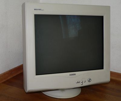 Лот: 3839686. Фото: 1. CRT 22'' Philips Brilliance 202P70. ЭЛТ-мониторы