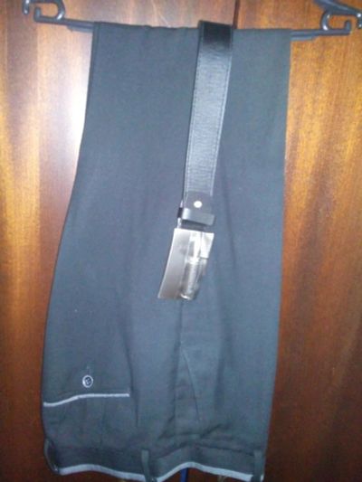 Лот: 9455075. Фото: 1. Брюки Reserved 48 р. Ремень в... Брюки, джинсы, шорты