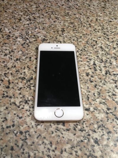 Лот: 6403658. Фото: 1. iPhone 5s gold 16gb. Смартфоны