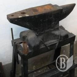 Лот: 4993212. Фото: 1. наковальня. Ручной инструмент