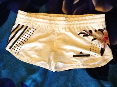 Лот: 3020891. Фото: 1. Шортики Adidas! Всего 150р! Возможен... Брюки, шорты