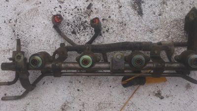 Лот: 5806189. Фото: 1. форсунки Nissan Primera, Bluebird... Двигатель и элементы двигателя