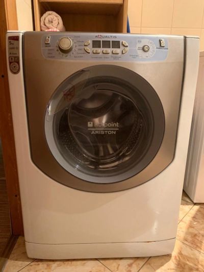 Лот: 14968058. Фото: 1. Hot point ariston. Стиральные машины