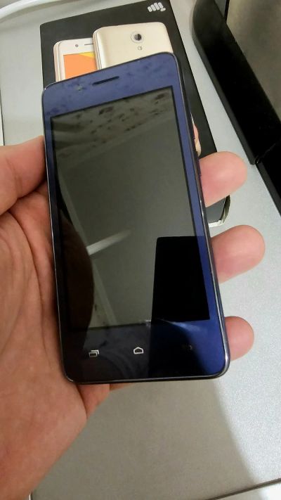 Лот: 25259116. Фото: 1. Смартфон micromax q 402+. Смартфоны