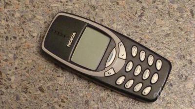 Лот: 684513. Фото: 1. nokia 3310 в оригинальном корпусе... Кнопочные мобильные телефоны